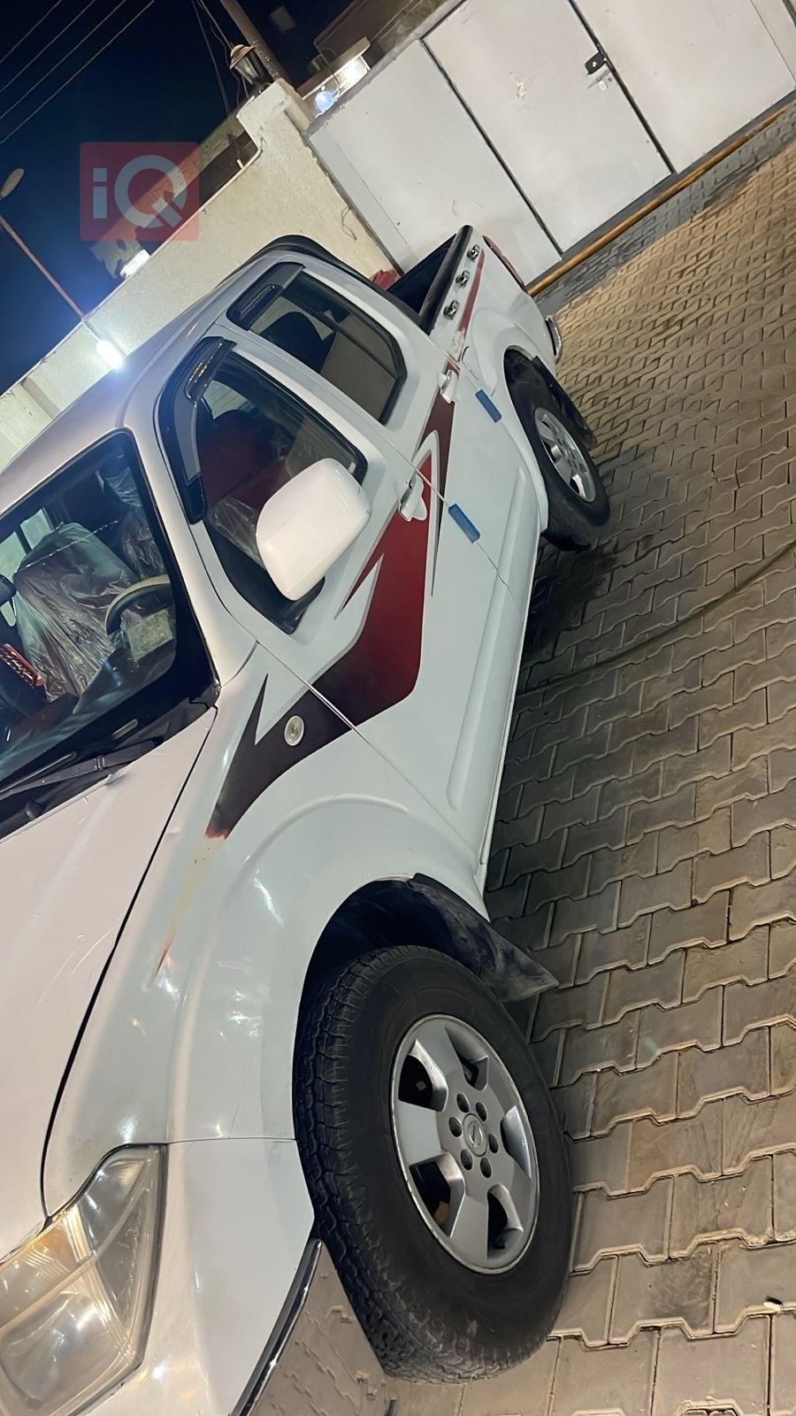 نيسان نافارا